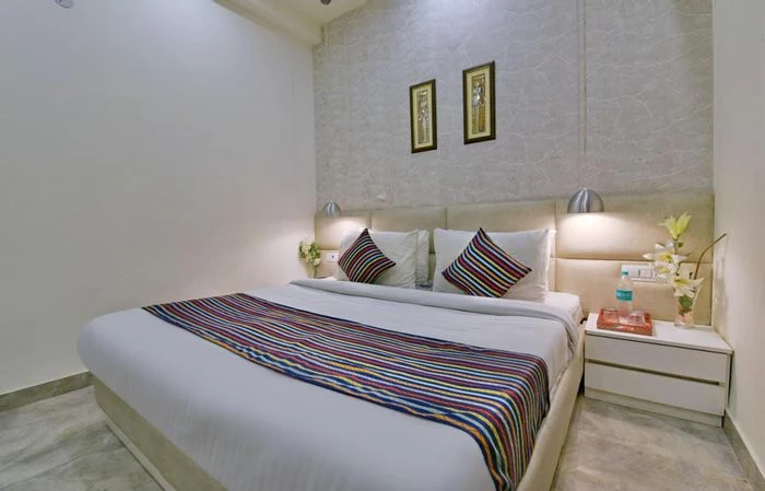 Couple Friendly Hotels in Noida