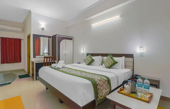 couple friendly hotels in Dehradun